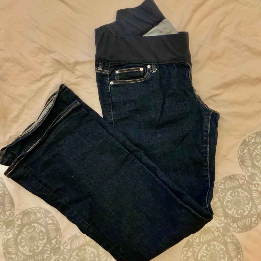 Gap long and lean, flair leg Maternity jeans